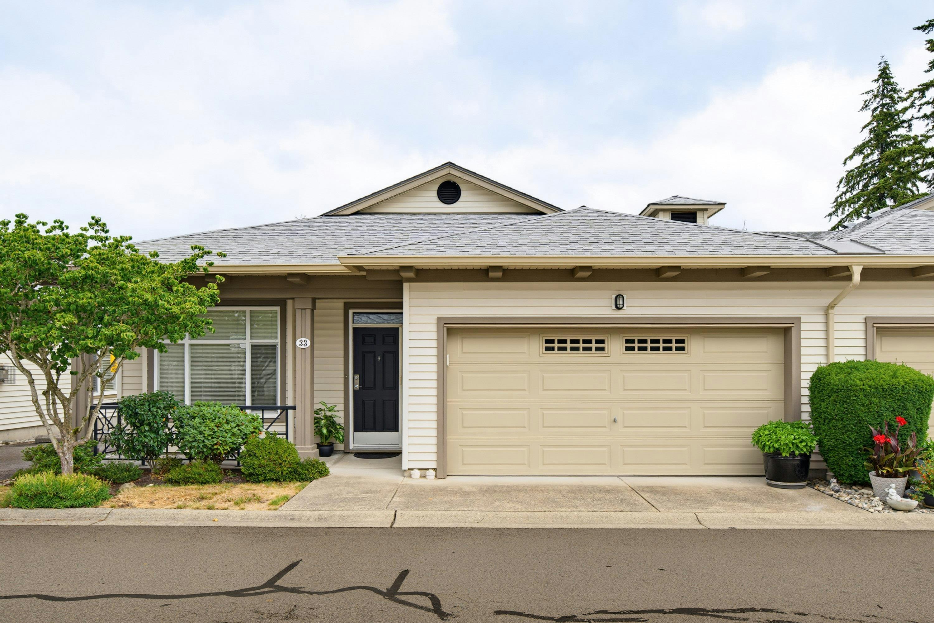 33-15188 62a Avenue, Surrey, BC, V3S 1W7