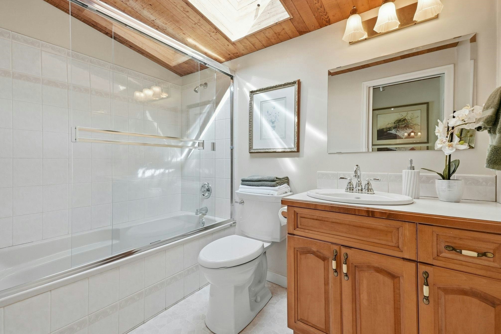 10461 Main Street, Delta, BC, V4C 2P7 - 6