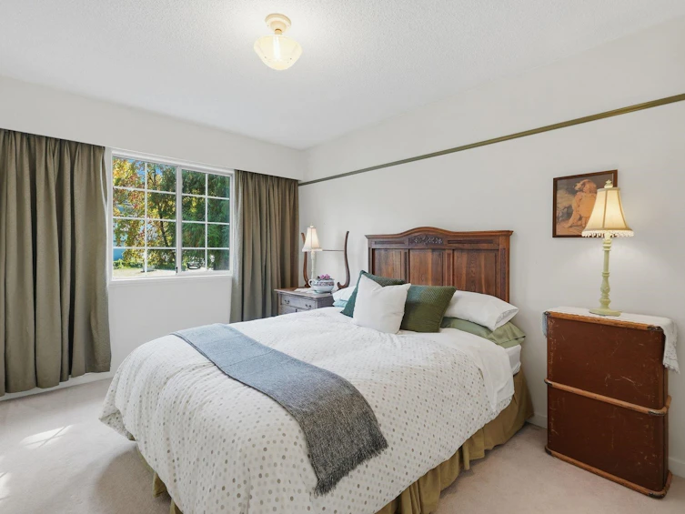 10461 Main Street, Delta, BC, V4C 2P7 - 7
