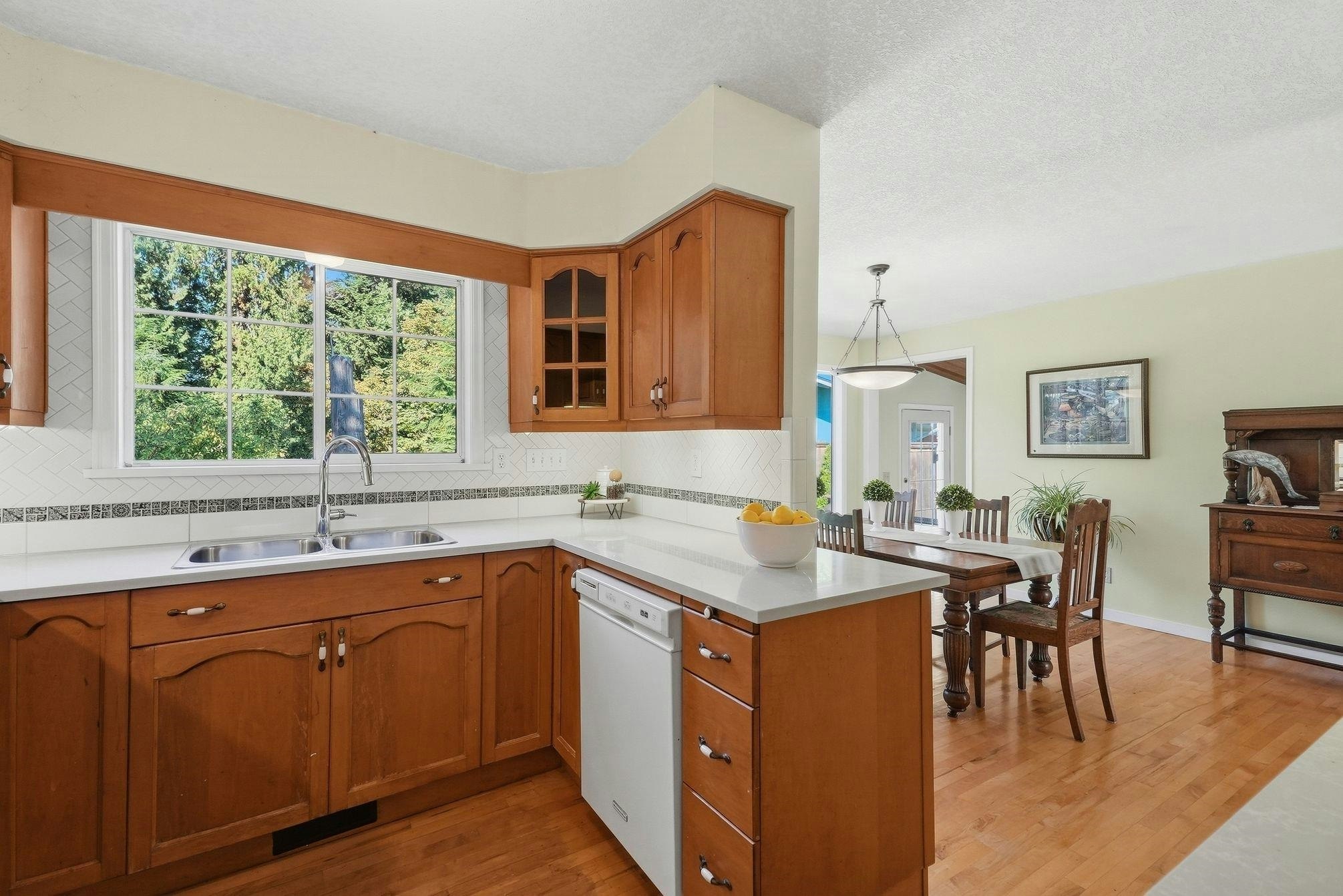 10461 Main Street, Delta, BC, V4C 2P7 - 25