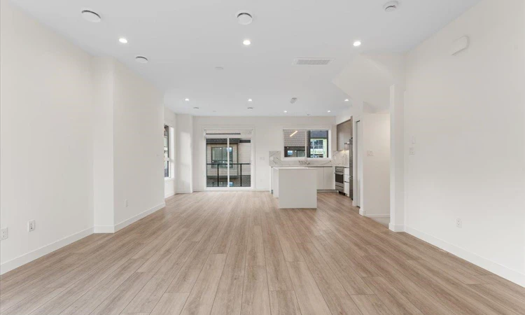 34-4337 Boundary Road