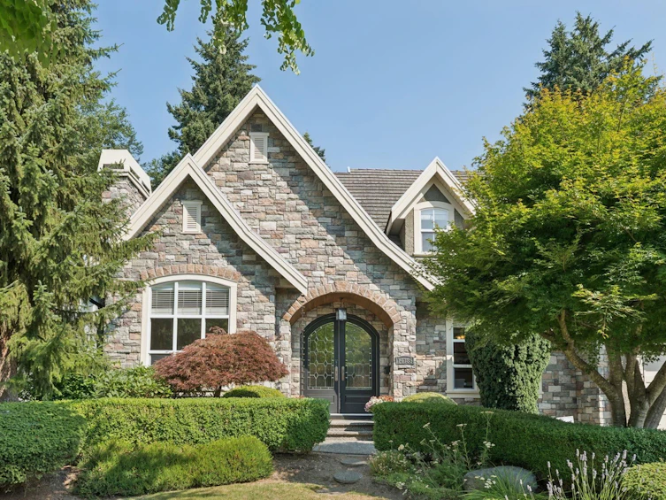 14185 33 Avenue, Surrey, BC, V4P 3M1