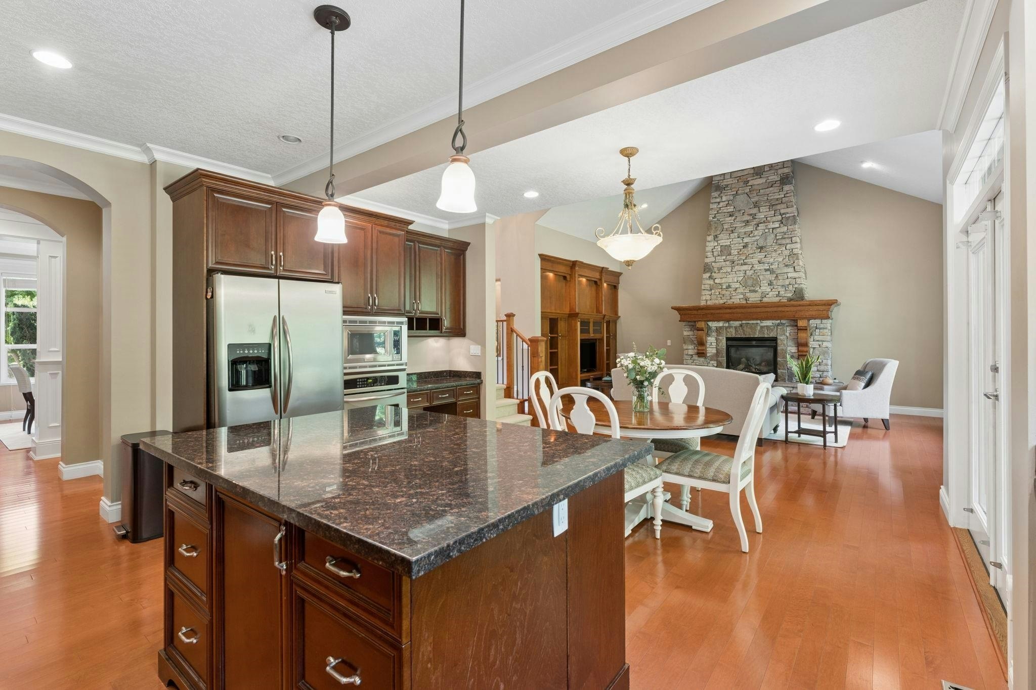 14185 33 Avenue, Surrey, BC, V4P 3M1 - 14