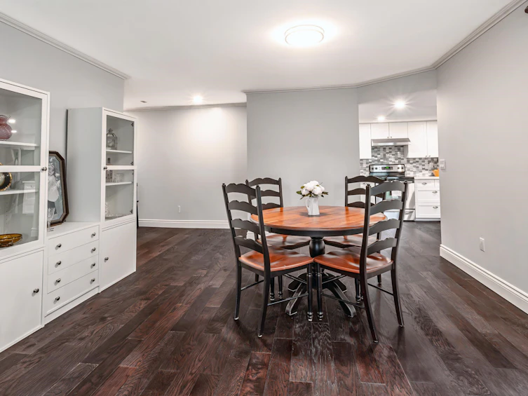 305-2925 Glen Drive, Coquitlam, BC, V3B 7H9 - 8