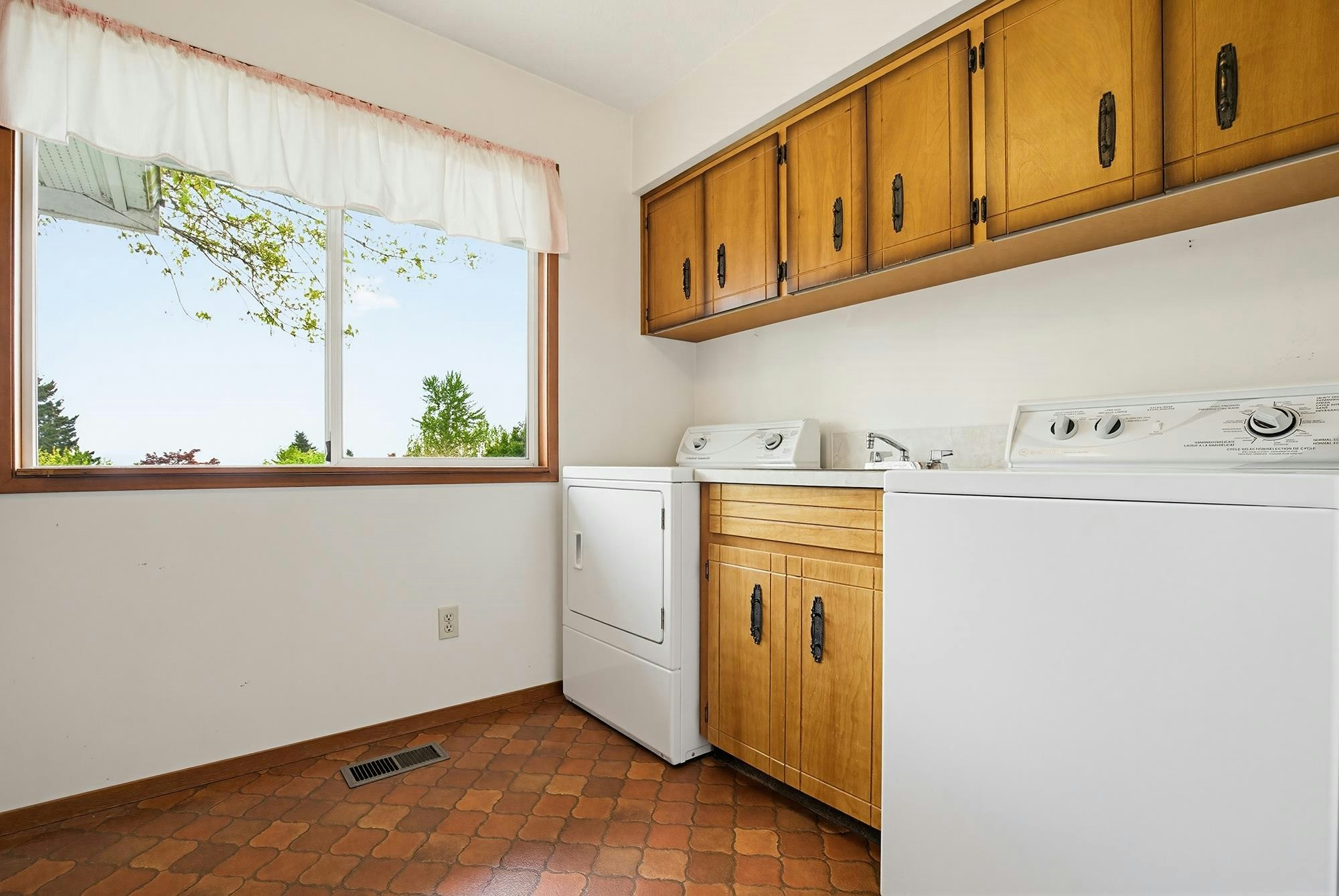 33103 Whidden Avenue, Mission, BC, V2V 2T3 - 36