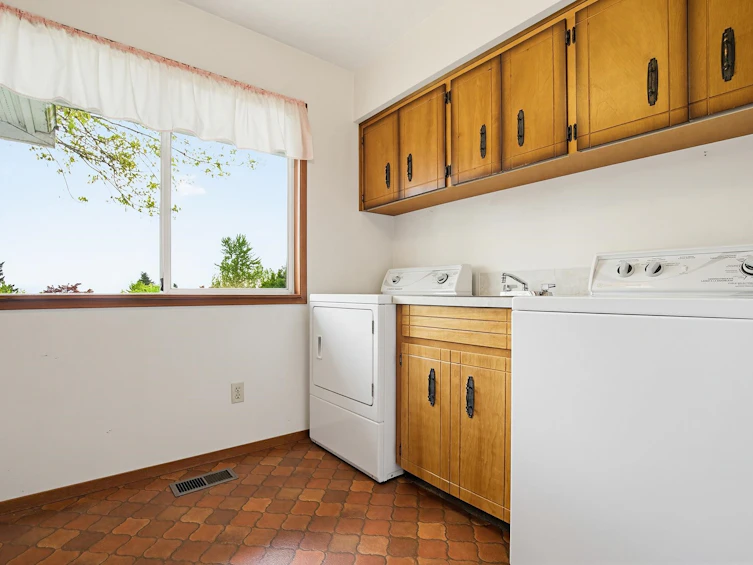 33103 Whidden Avenue, Mission, BC, V2V 2T3 - 36