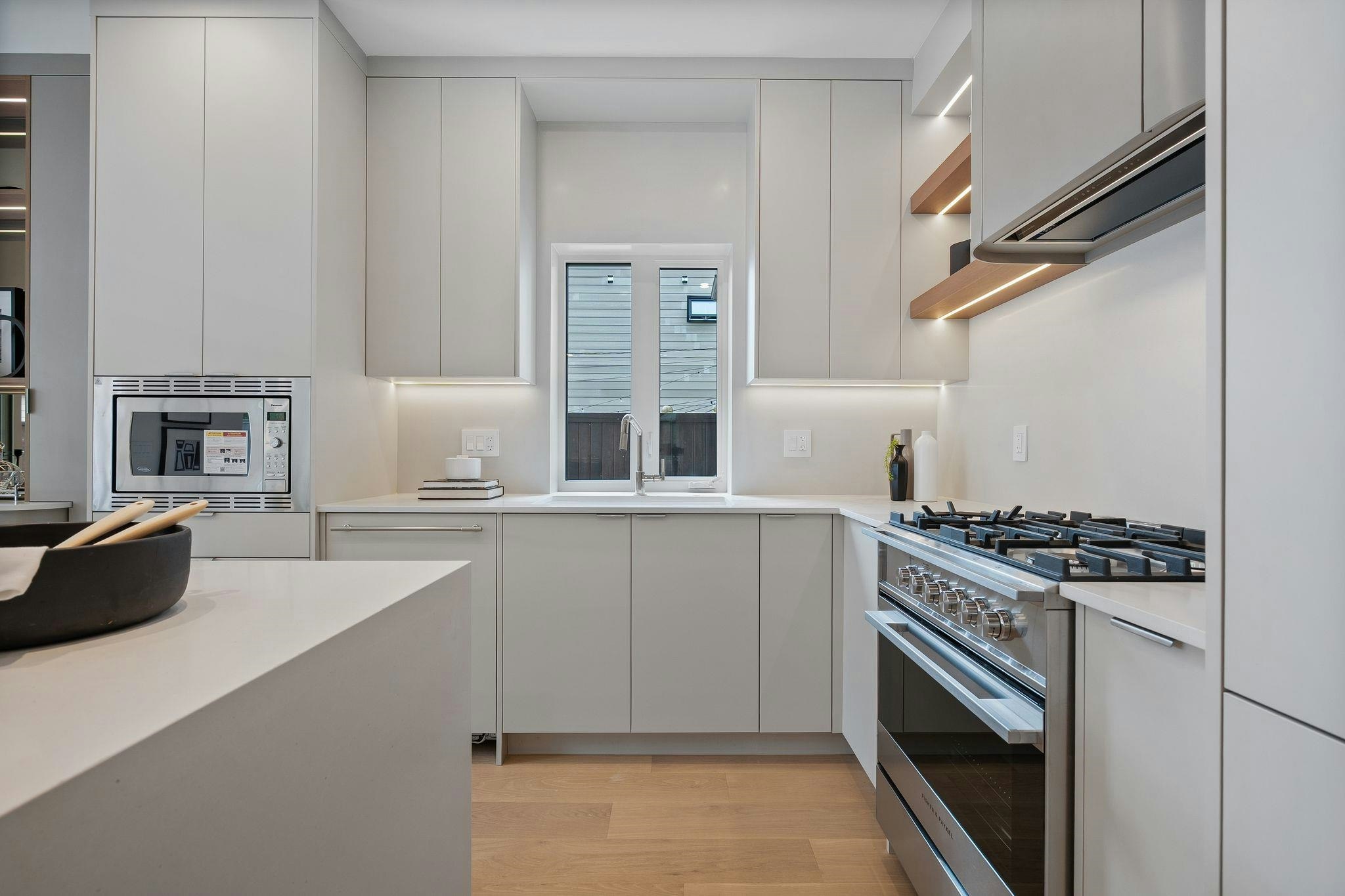2-2211 William Street, Vancouver, BC, V5L 2S5 - 7