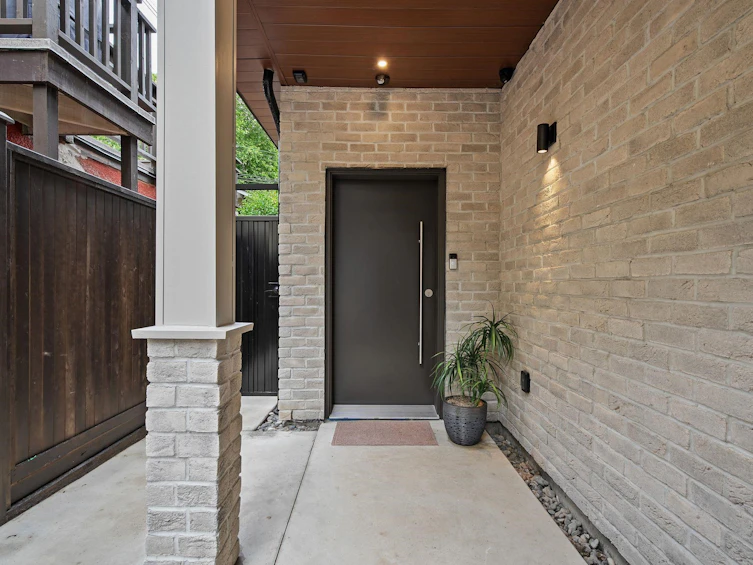 2-2211 William Street, Vancouver, BC, V5L 2S5 - 4