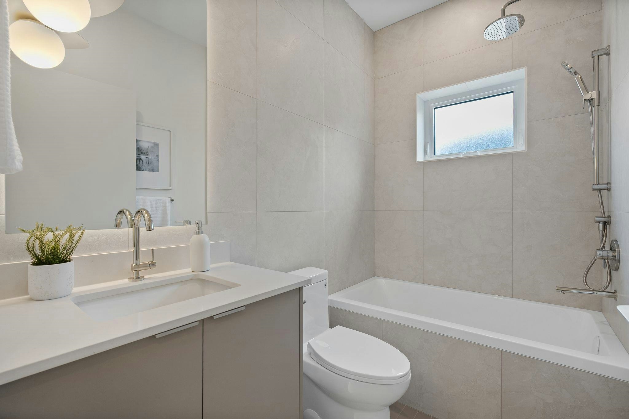 2-2211 William Street, Vancouver, BC, V5L 2S5 - 22