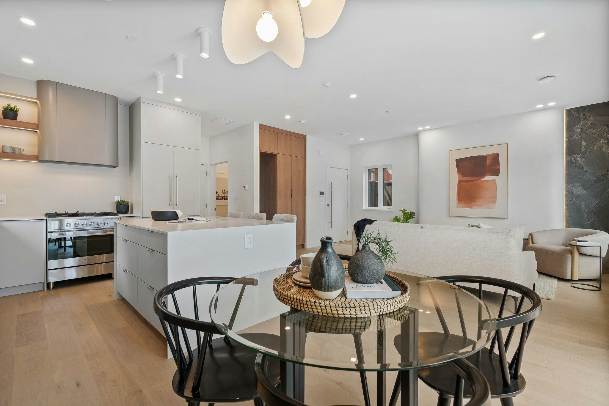 2-2211 William Street - 5