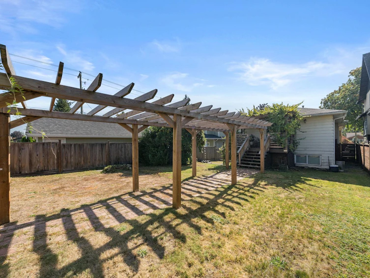 626 E 13th Street, North Vancouver, BC, V7L 2M5 - 34