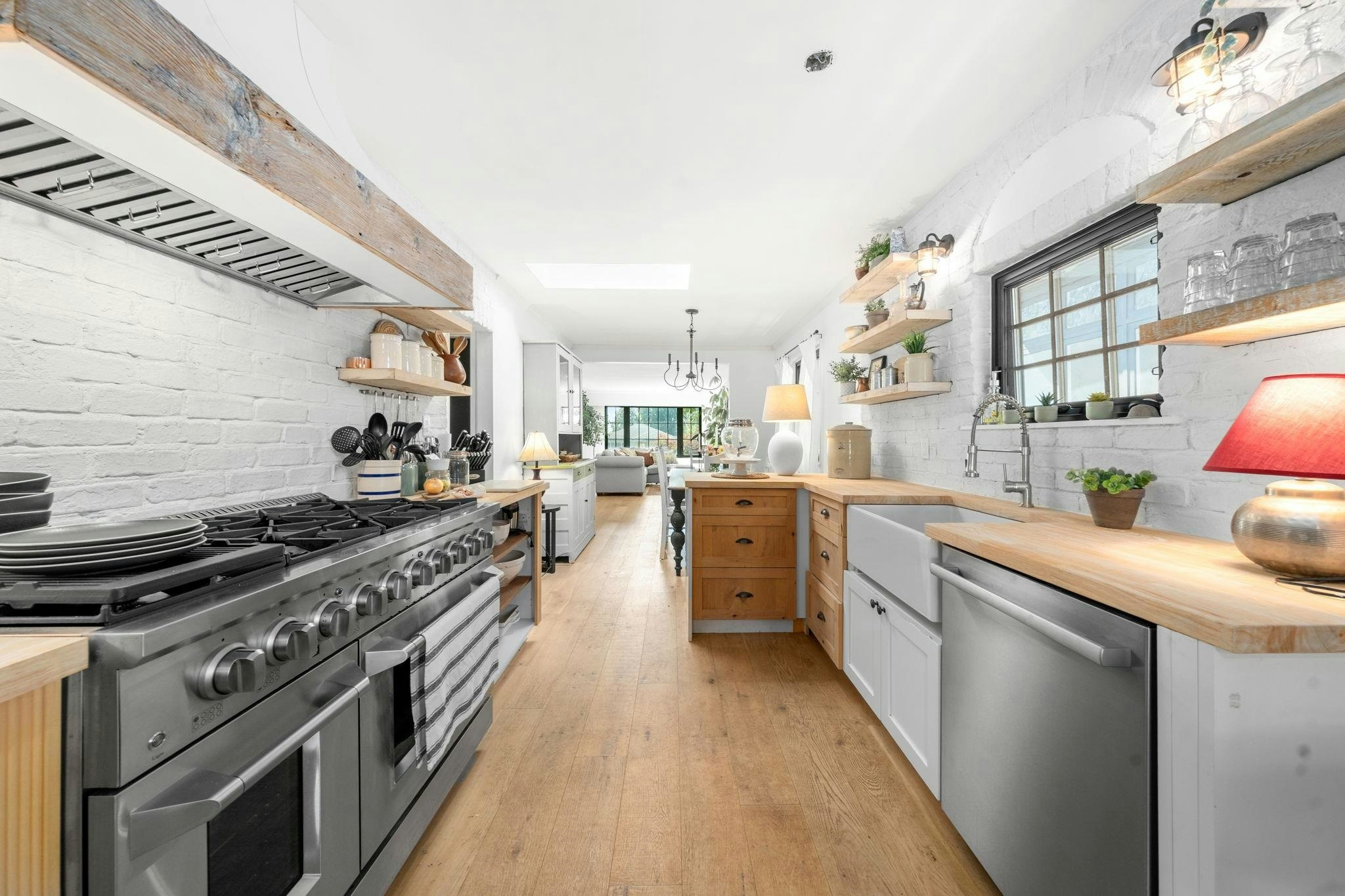 626 E 13th Street, North Vancouver, BC, V7L 2M5 - 9