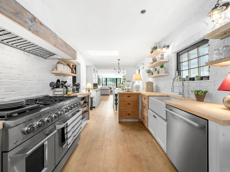 626 E 13th Street, North Vancouver, BC, V7L 2M5 - 9