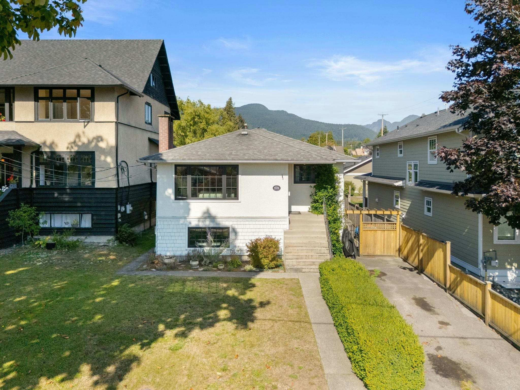 626 E 13th Street, North Vancouver, BC, V7L 2M5