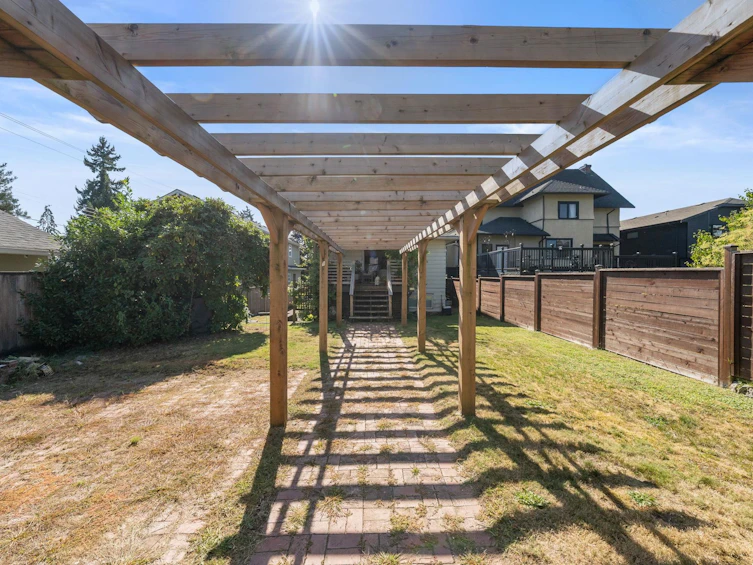 626 E 13th Street, North Vancouver, BC, V7L 2M5 - 35