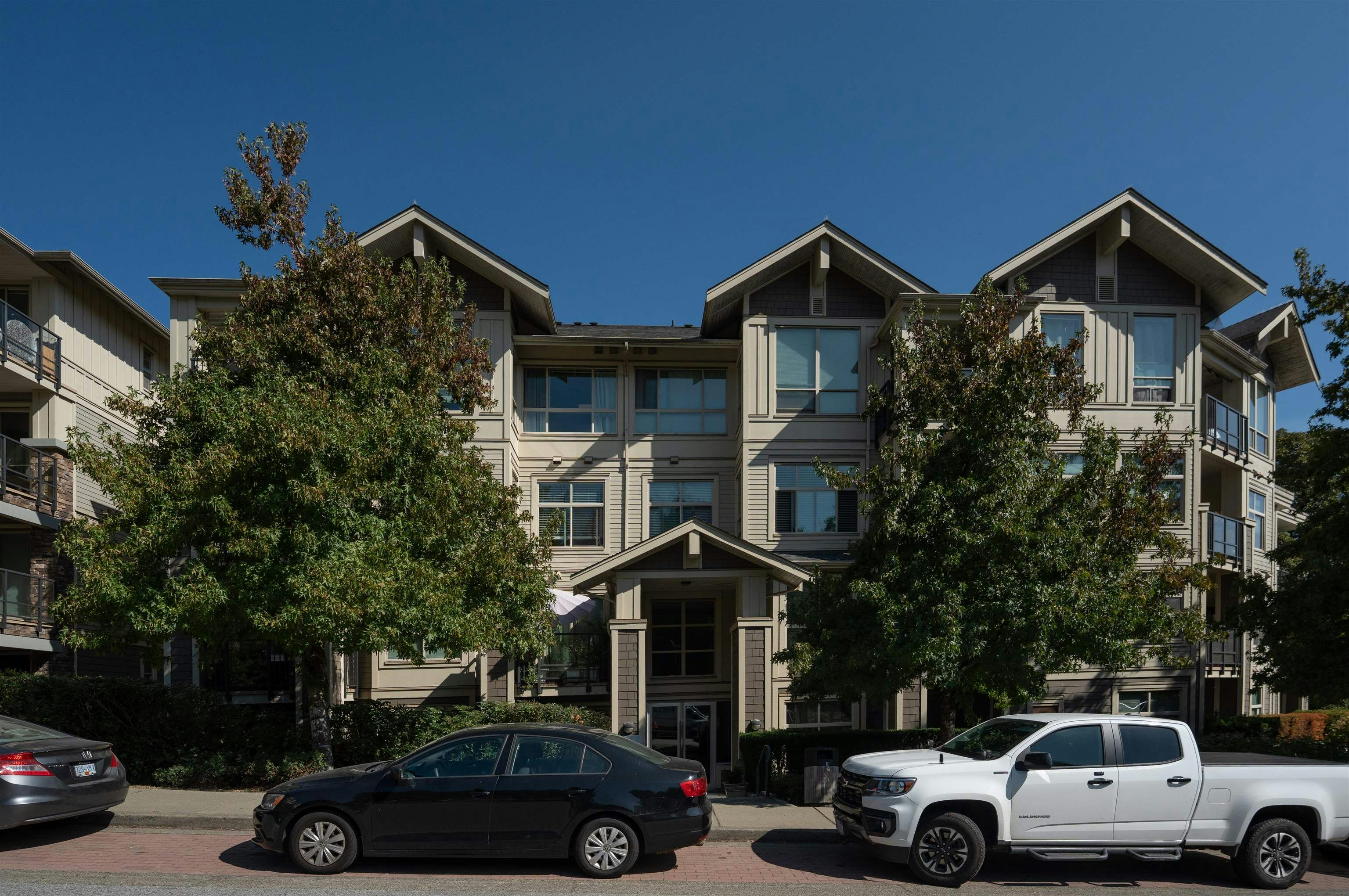 203-255 Ross Drive, New Westminster, BC, V3L 0C7