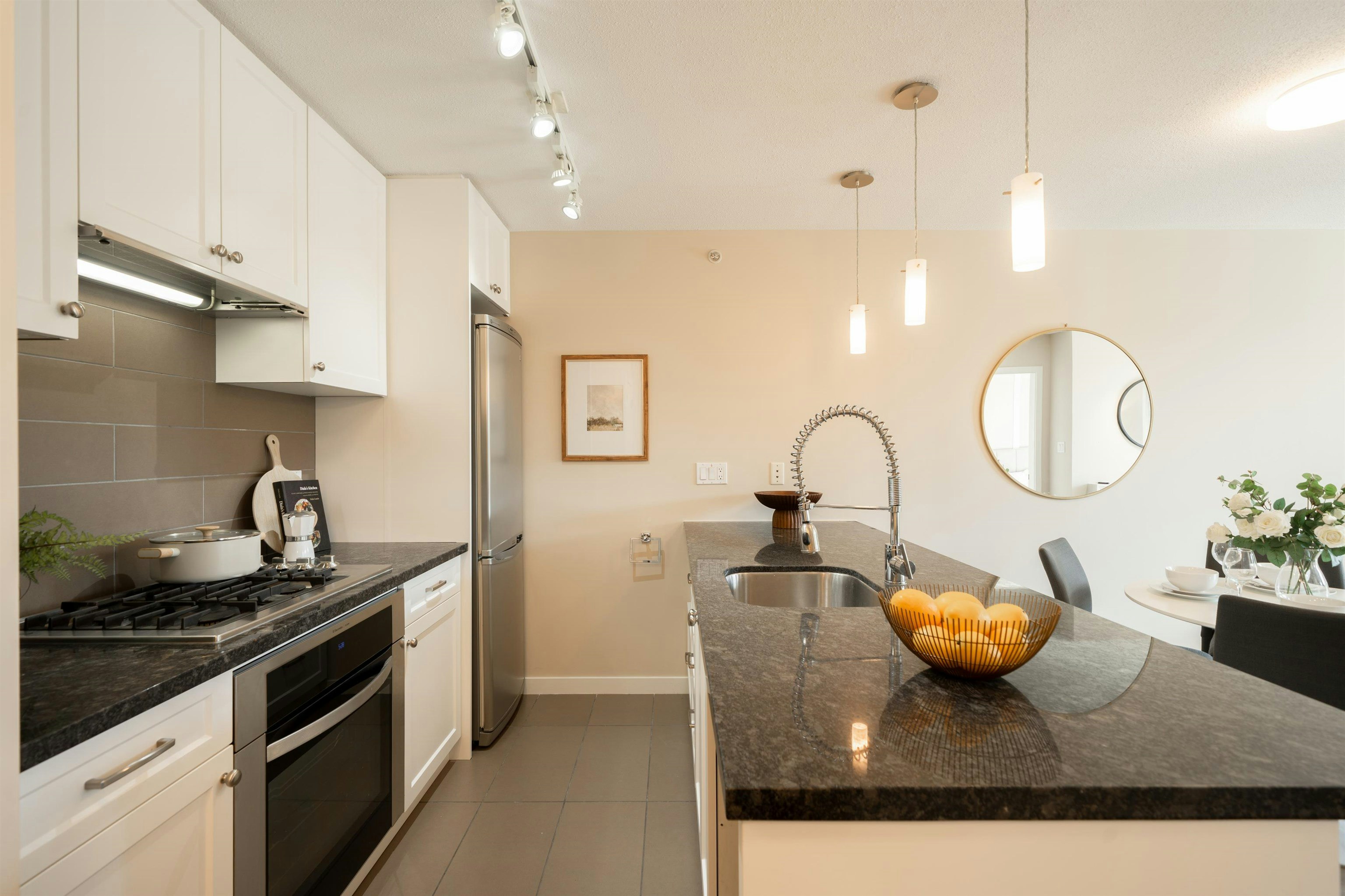 608-2982 Burlington Drive - 3