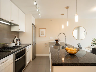 608-2982 Burlington Drive - 3