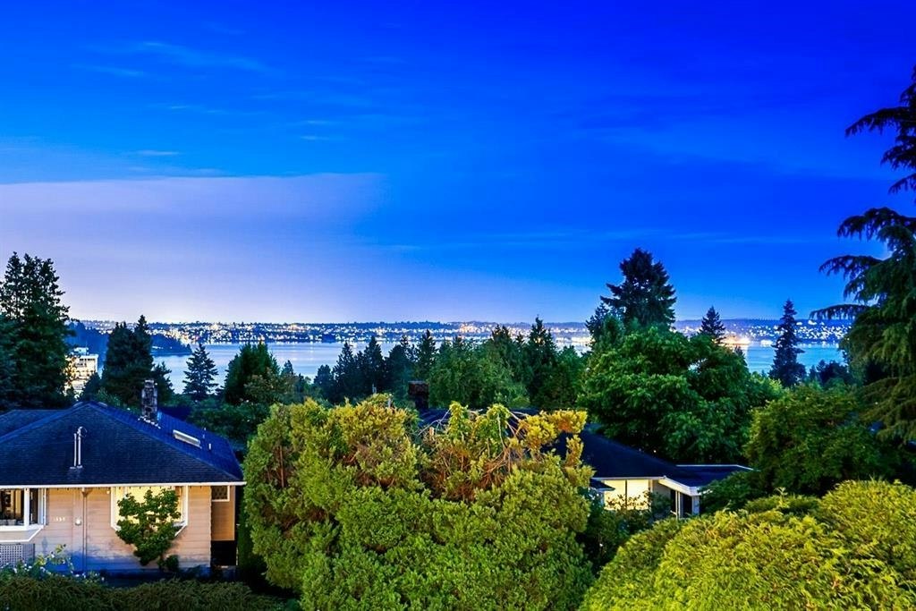 1555 Lawson Avenue - 3