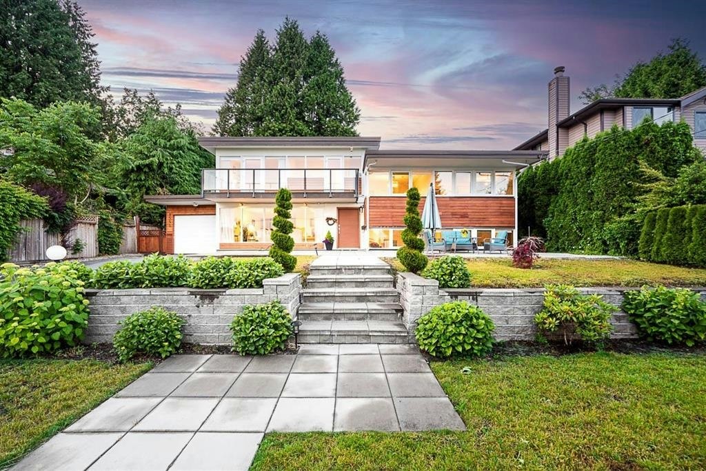 1555 Lawson Avenue - 5