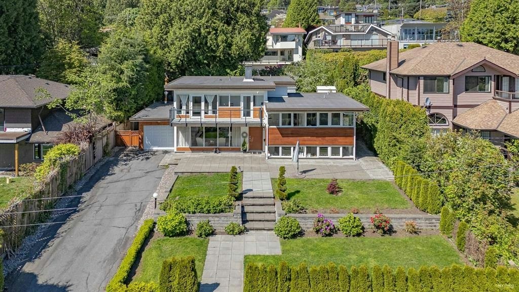 1555 Lawson Avenue - 4