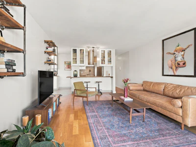 304-1611 E 3rd Avenue - 5