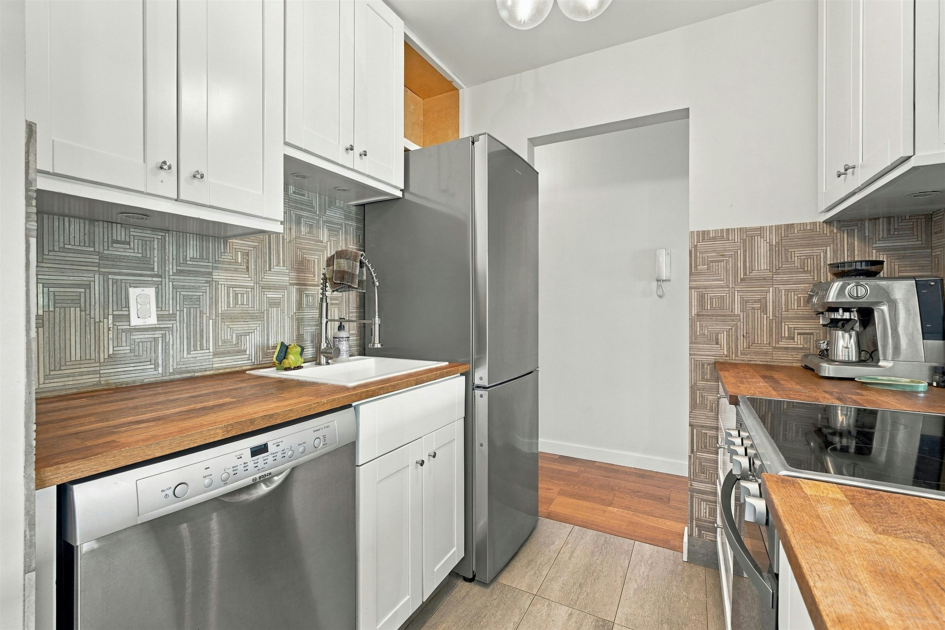 304-1611 E 3rd Avenue, Vancouver, BC, V5N 1H1 - 9