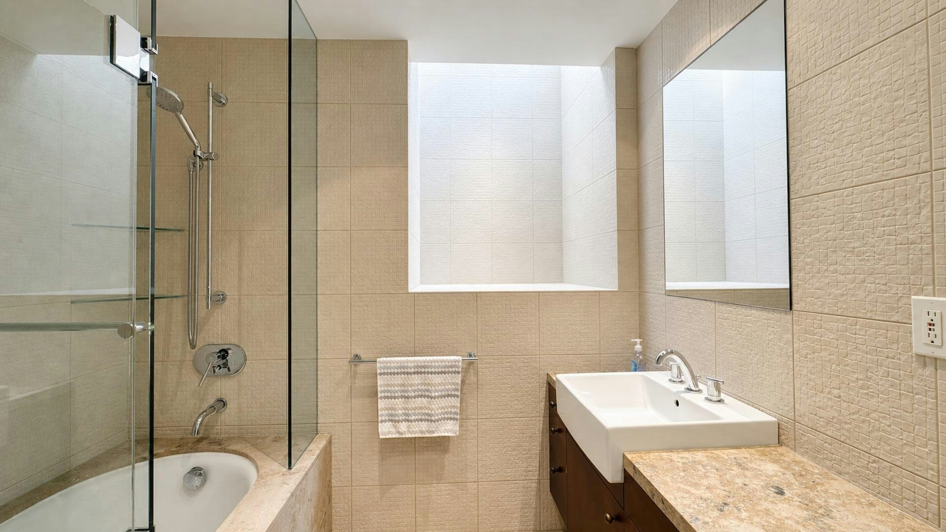 4468 Stone Cres Crescent, West Vancouver, BC, V7W 1B7 - 7