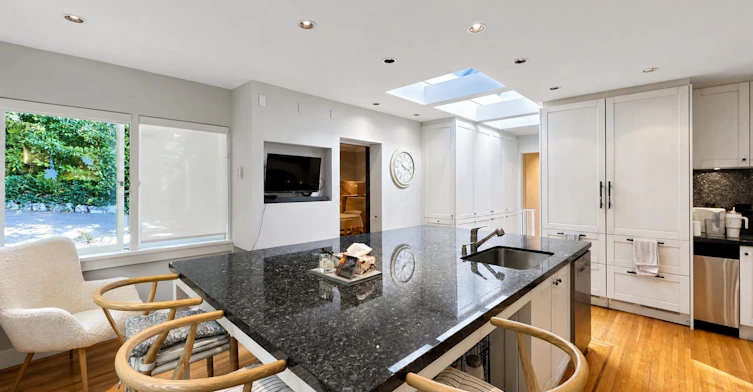 4468 Stone Cres Crescent, West Vancouver, BC, V7W 1B7 - 5