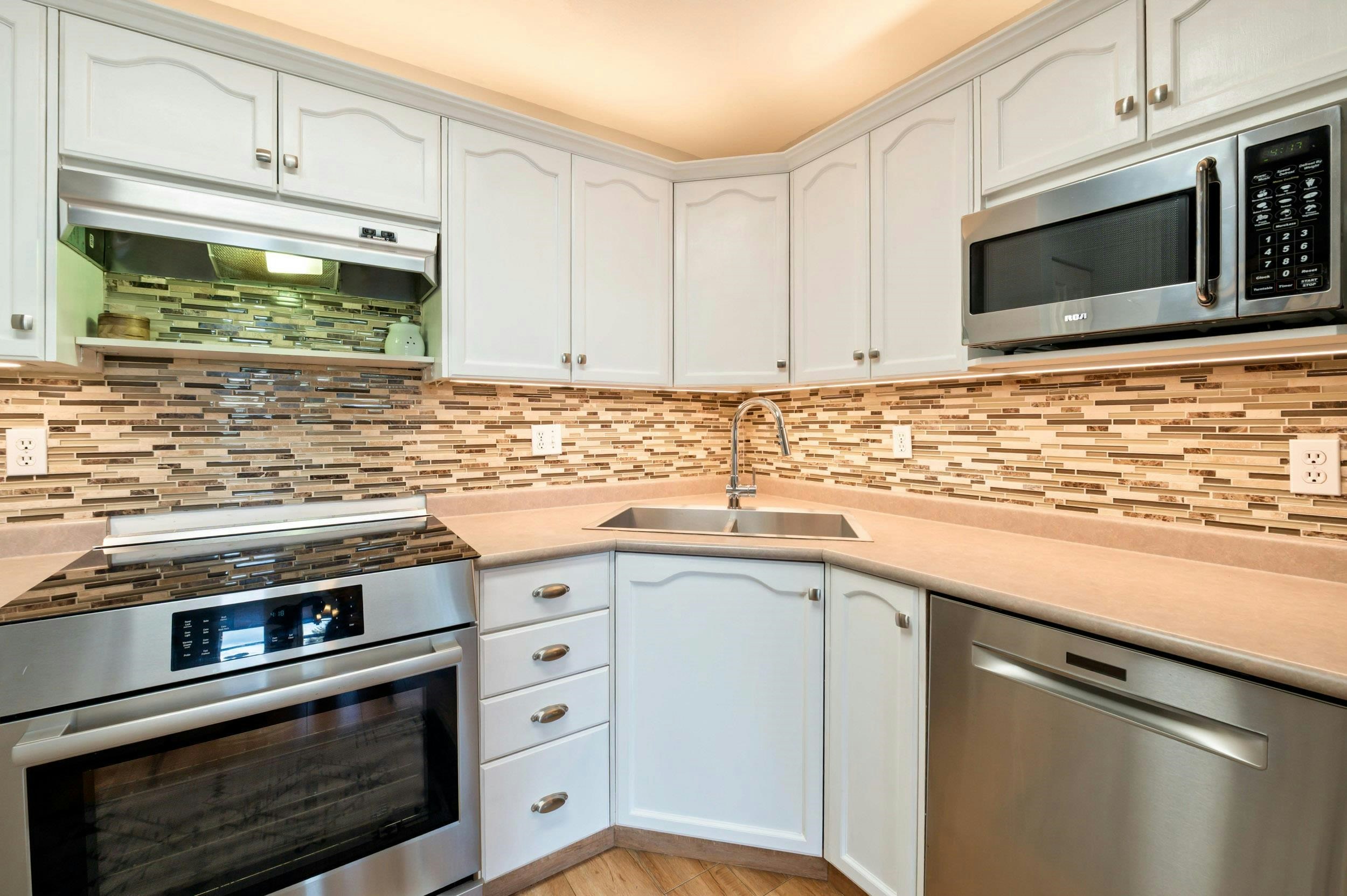 606-301 Maude Road, Port Moody, BC, V3H 5B1 - 12