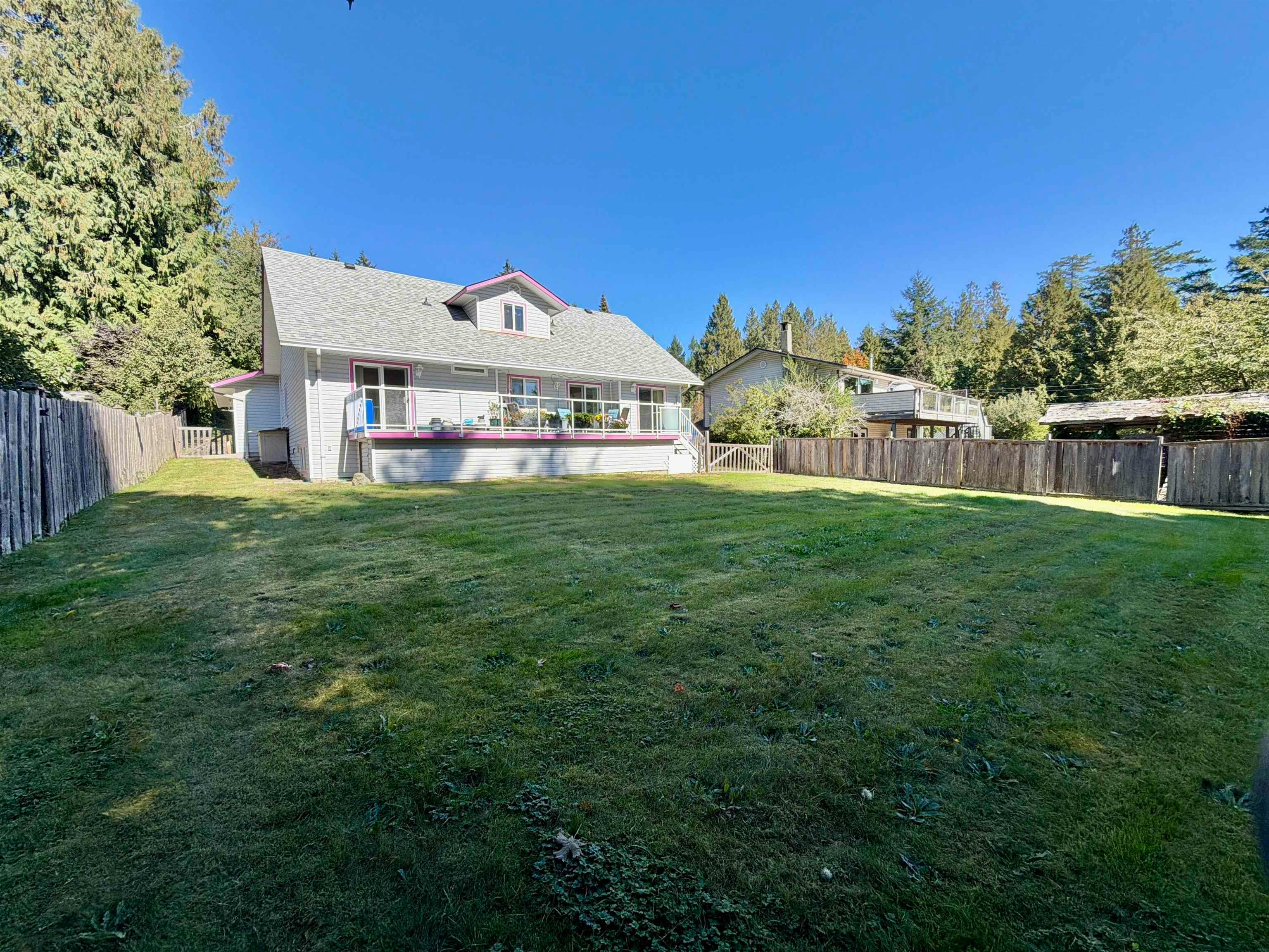 1073 Grandview Road, Gibsons, BC, V0N 1V3 - 9