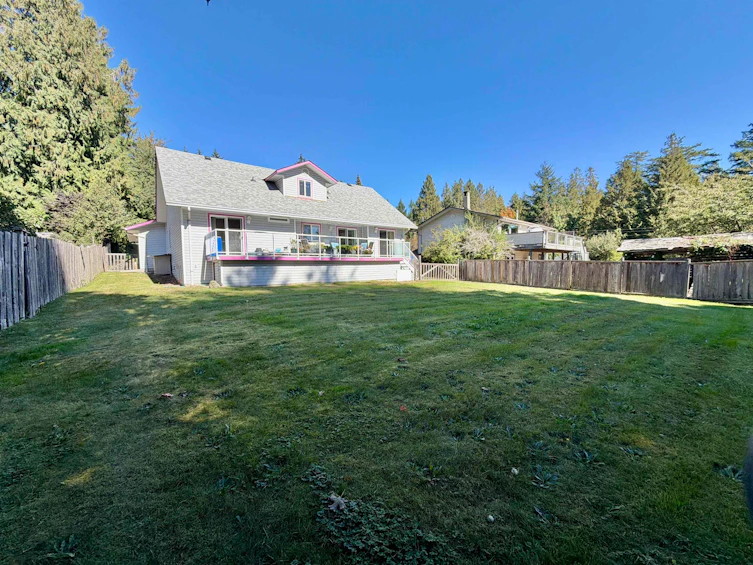1073 Grandview Road, Gibsons, BC, V0N 1V3 - 9