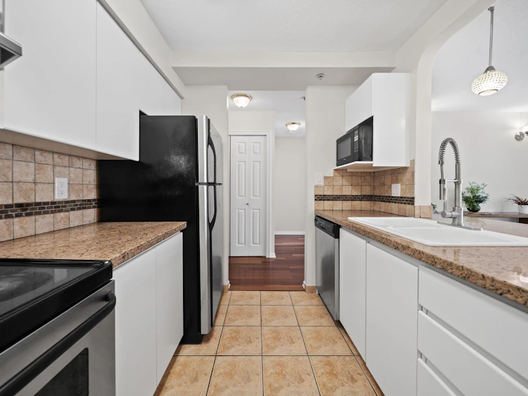 201-4990 Mcgeer Street, Vancouver, BC, V5R 6C1 - 12