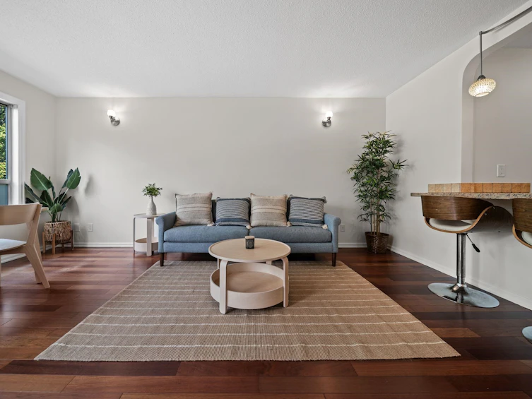 201-4990 Mcgeer Street, Vancouver, BC, V5R 6C1 - 2