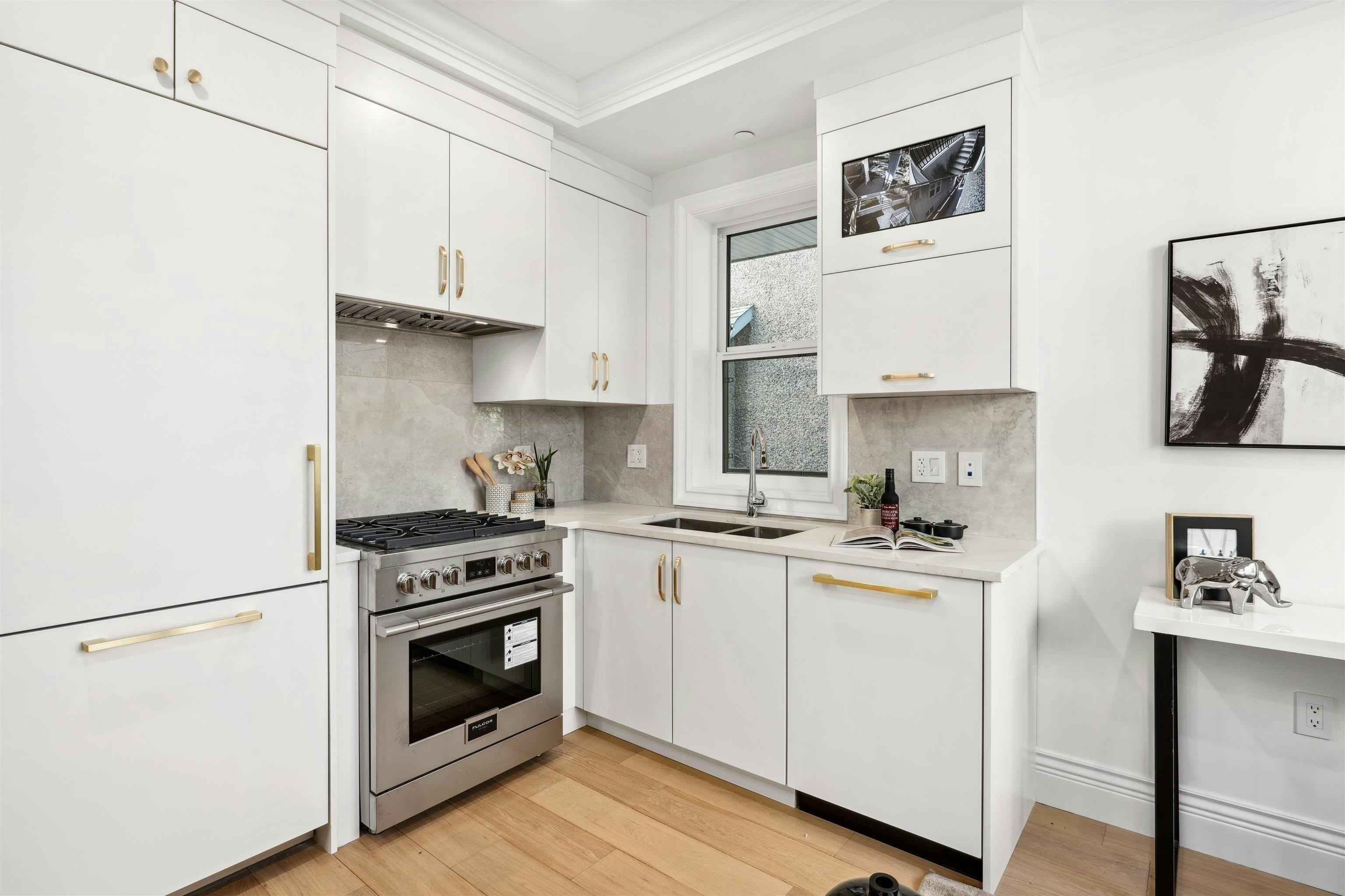 3812 W 15th Avenue, Vancouver, BC, V6R 2Z9 - 5