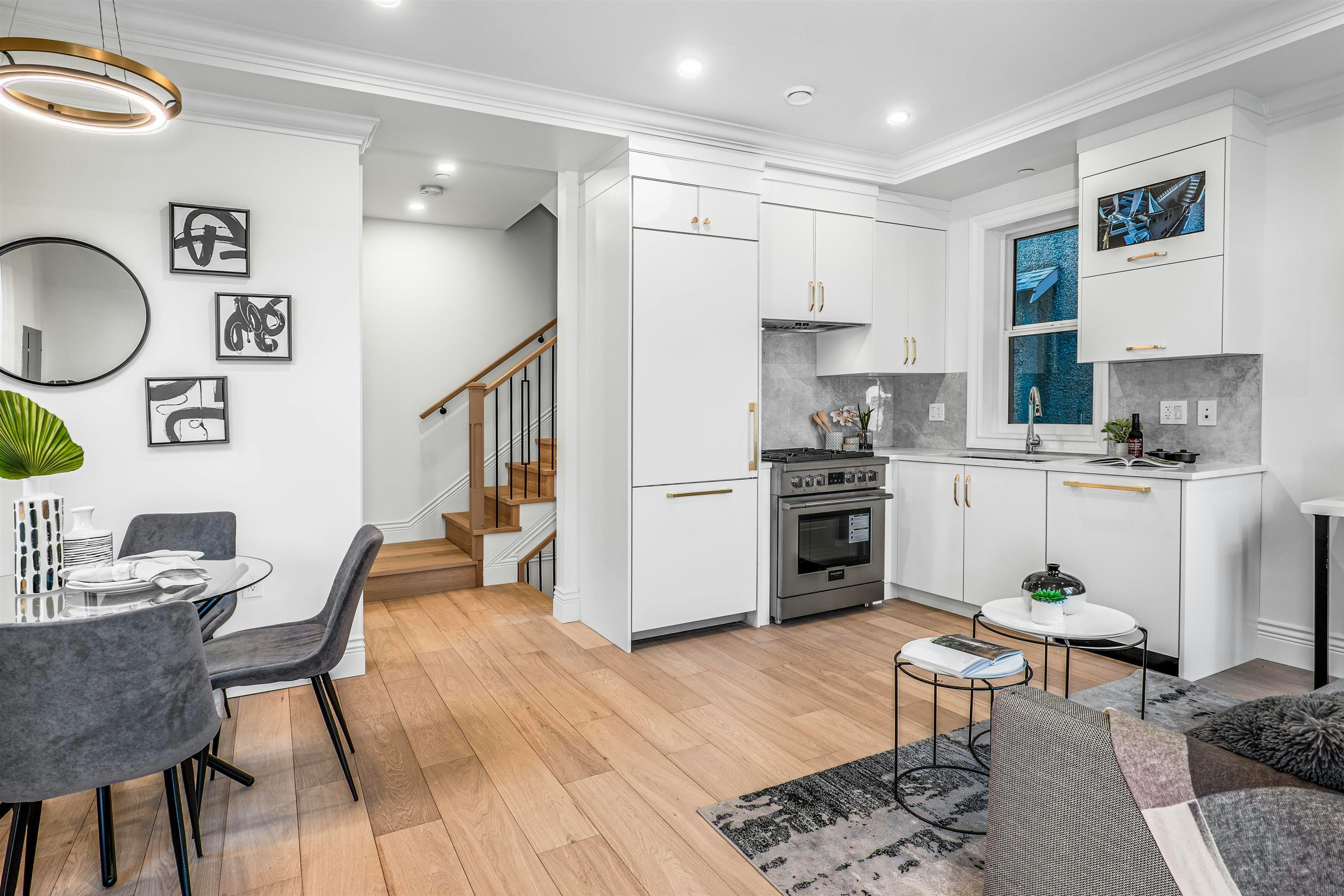 3812 W 15th Avenue, Vancouver, BC, V6R 2Z9 - 4