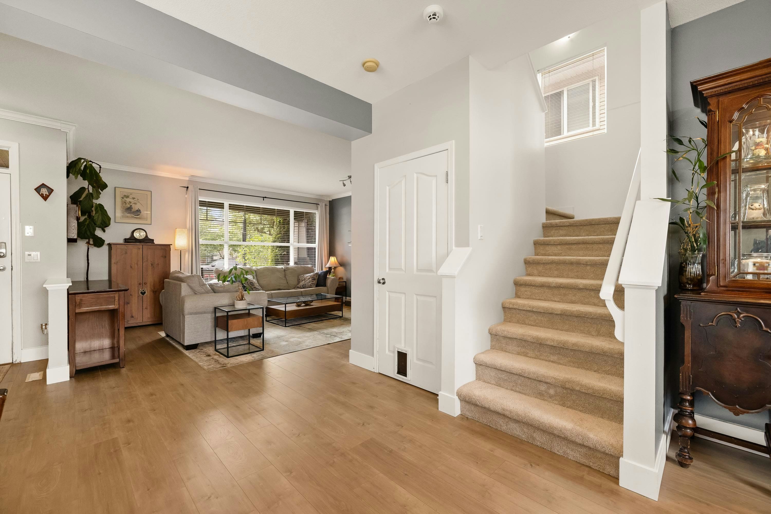 24327 102 Avenue, Maple Ridge, BC, V2W 1X9 - 16
