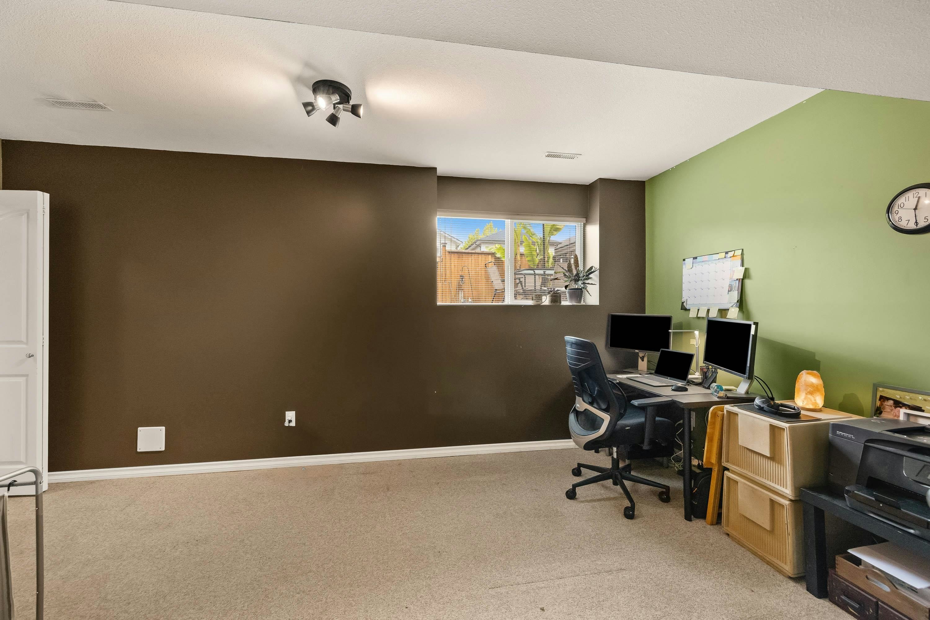 24327 102 Avenue, Maple Ridge, BC, V2W 1X9 - 26