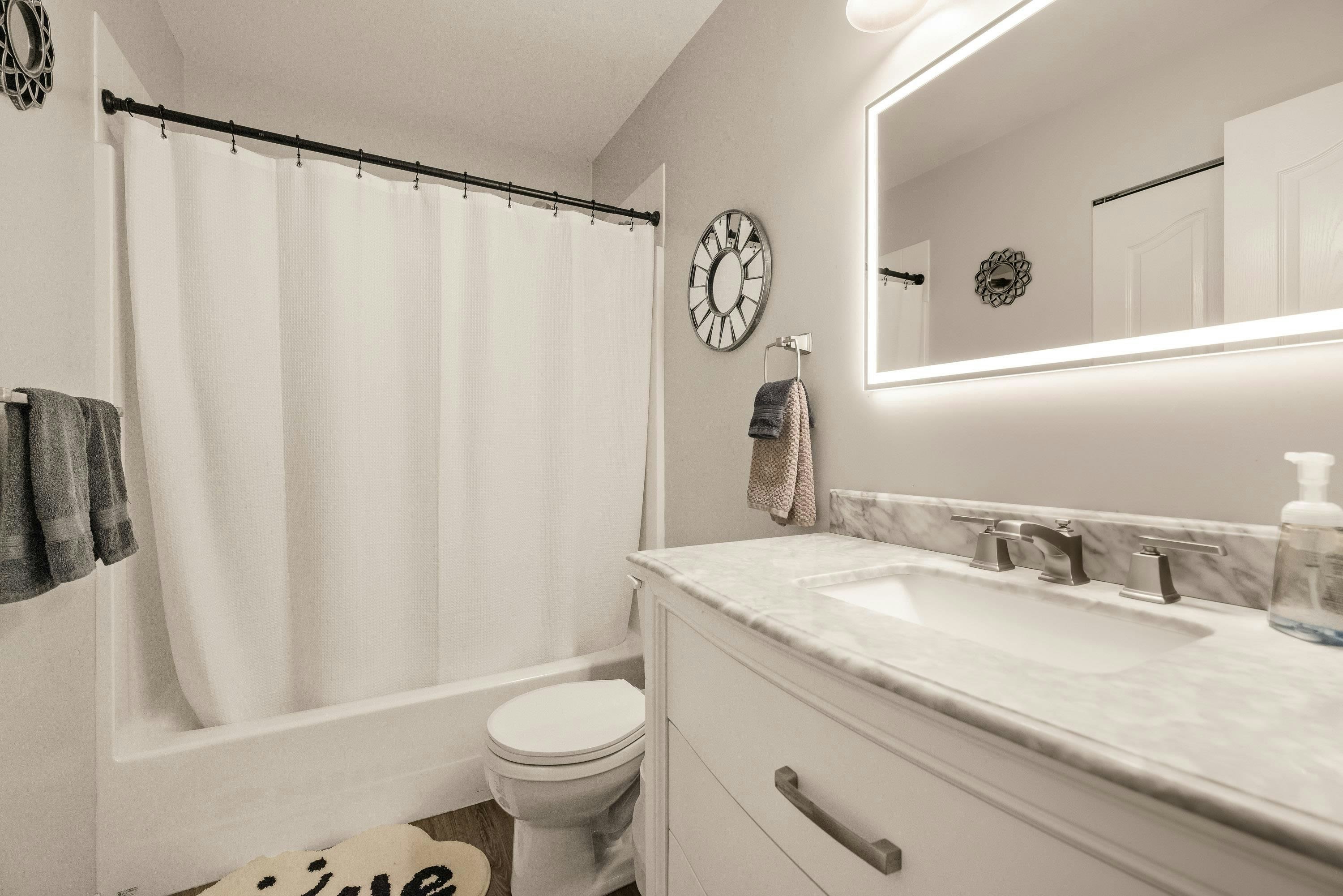 24327 102 Avenue, Maple Ridge, BC, V2W 1X9 - 24