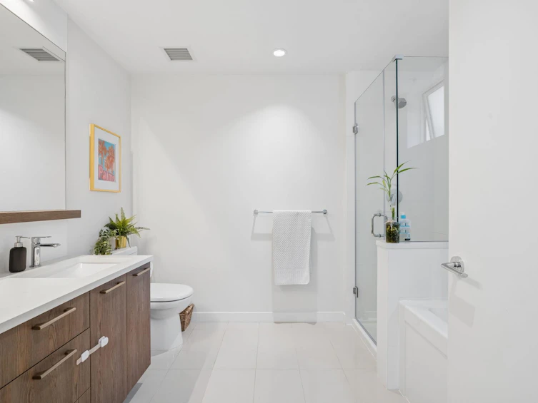 105-625 E 3rd Street, North Vancouver, BC, V7L 1G6 - 19