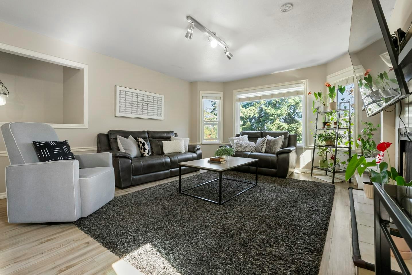 9511 160 Street - 3