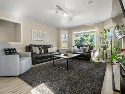 9511 160 Street - 3