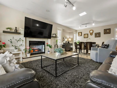 9511 160 Street - 4