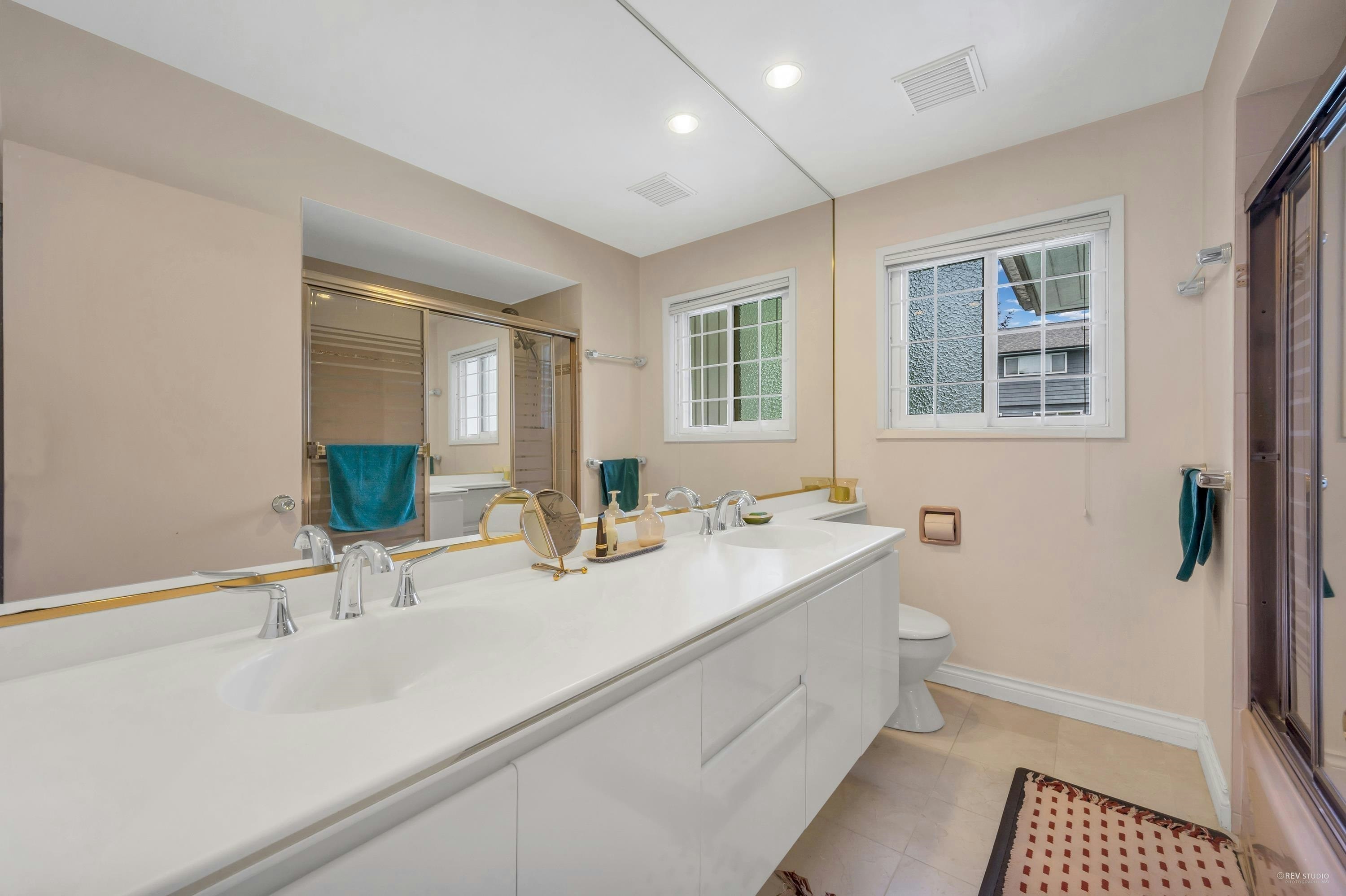 7 Semana Crescent, Vancouver, BC, V6N 2E1 - 11