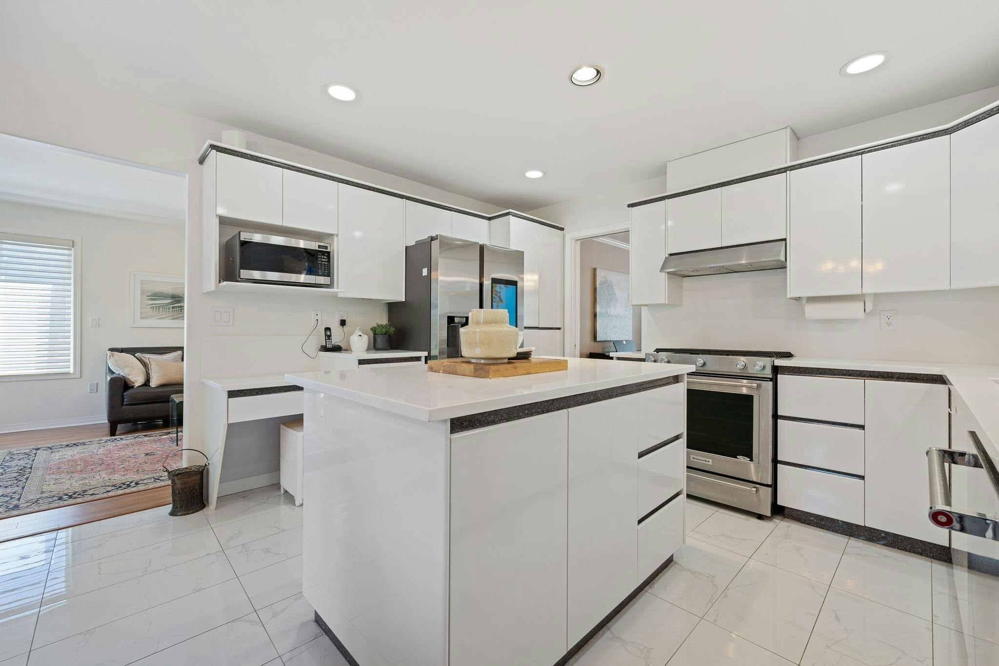 1154 Harold Road, North Vancouver, BC, V7K 1G3 - 8