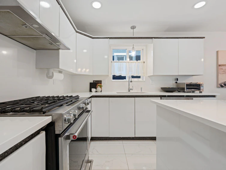 1154 Harold Road, North Vancouver, BC, V7K 1G3 - 9
