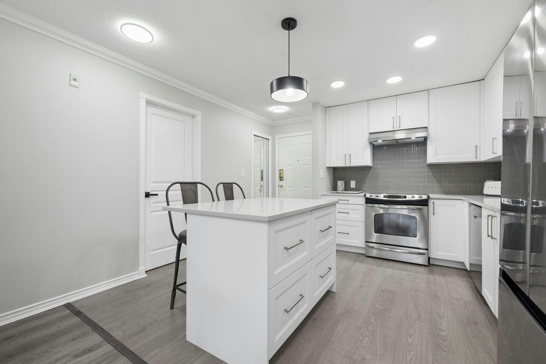 201-1140 Strathaven Drive, North Vancouver, BC, V7H 2Z6 - 12