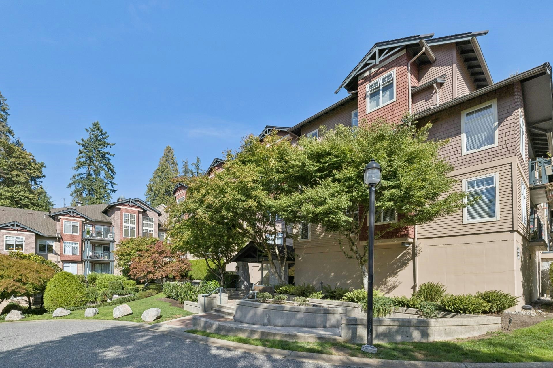 201-1140 Strathaven Drive, North Vancouver, BC, V7H 2Z6 - 28