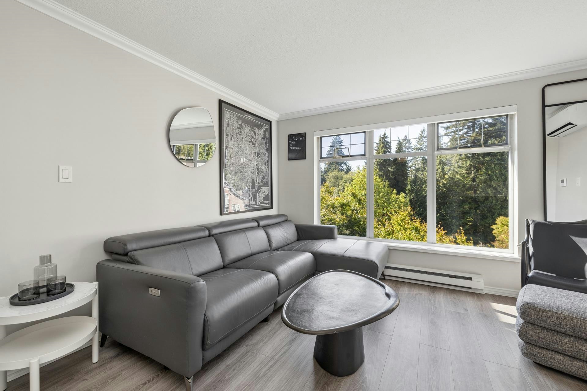 201-1140 Strathaven Drive - 3