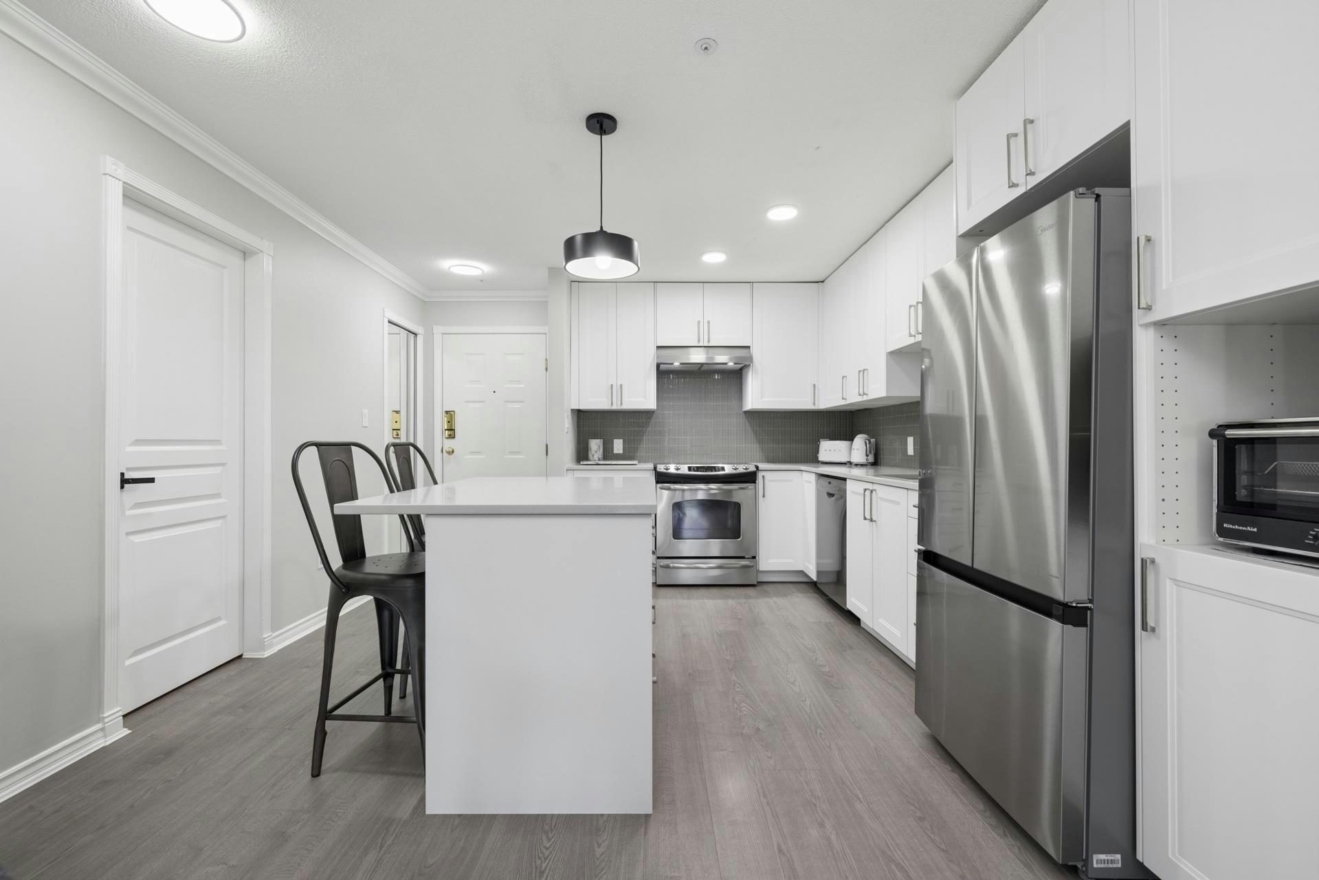 201-1140 Strathaven Drive, North Vancouver, BC, V7H 2Z6 - 11